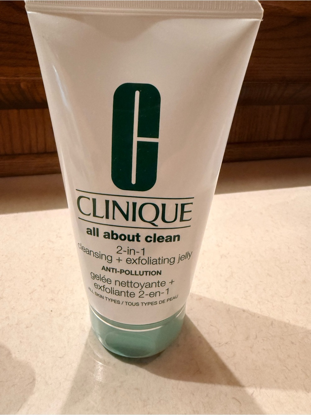 Clinique White and Teal 2‑in‑1 Cleansing + Exfoliating Jelly